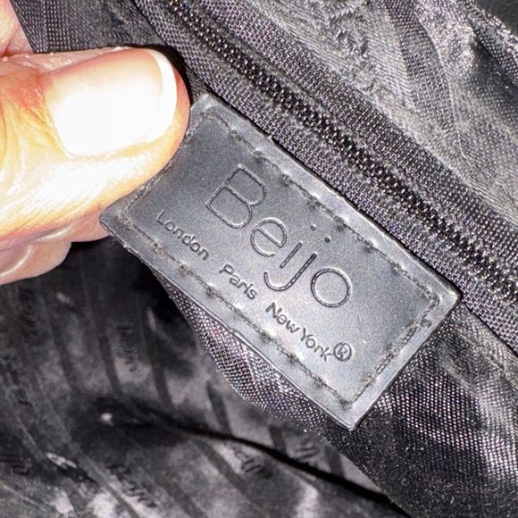 Beijo Bag Purse Handbag The Diva High Gloss Convertible Crossbody Satchel Bag - Picture 16 of 16